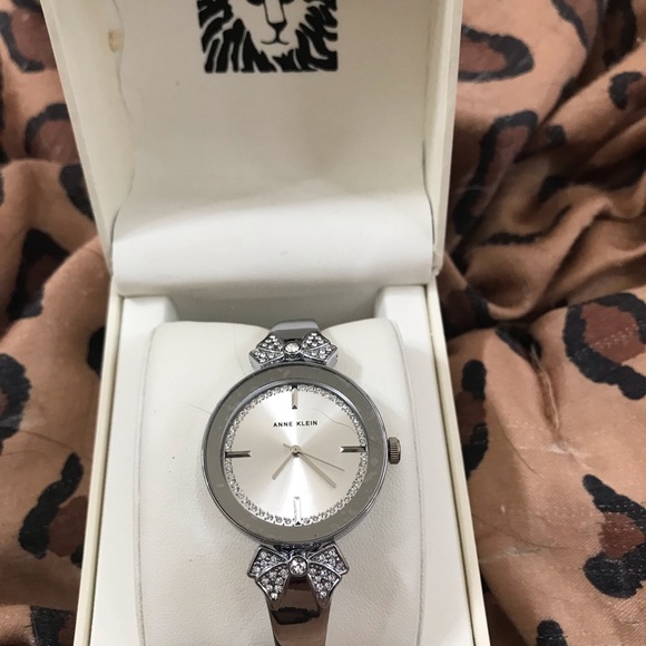 NWT ANN KLEIN “BOW” WATCH - Picture 3 of 8